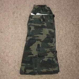 Green camo joggers/ pants